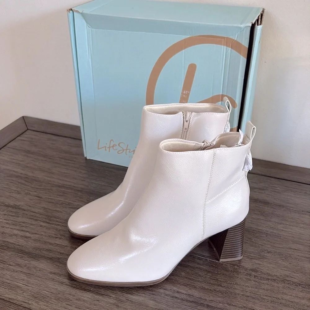 NIB [Life Stride] Foxy Low Block Heel Almond Toe Booties Women’s Sz 10 Wide - Picture 4 of 15